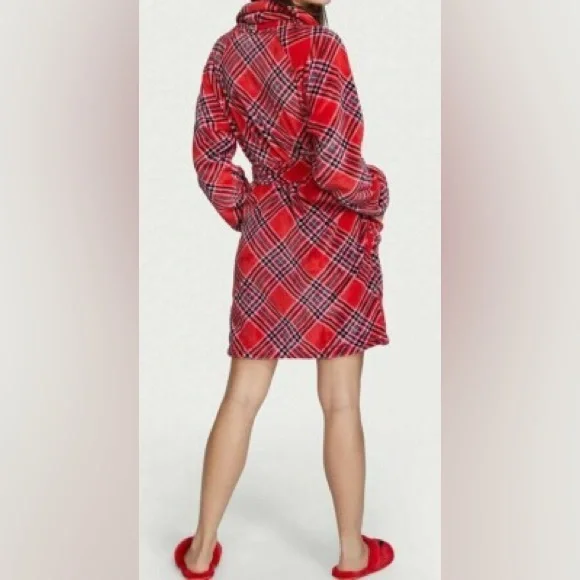🐠Victorias Secret Ultra Plush Short Plaid Pocketed Cozy Robe Size XS/Sm | NWOT - Picture 2 of 8
